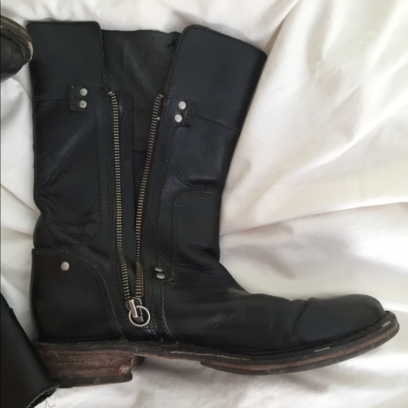 UGG Moto Boot - Picture 4 of 10